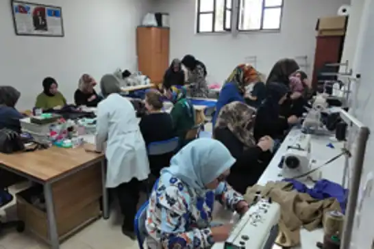 Malatya'da hazır giyim kursu kadınlara meslek kazandırıyor