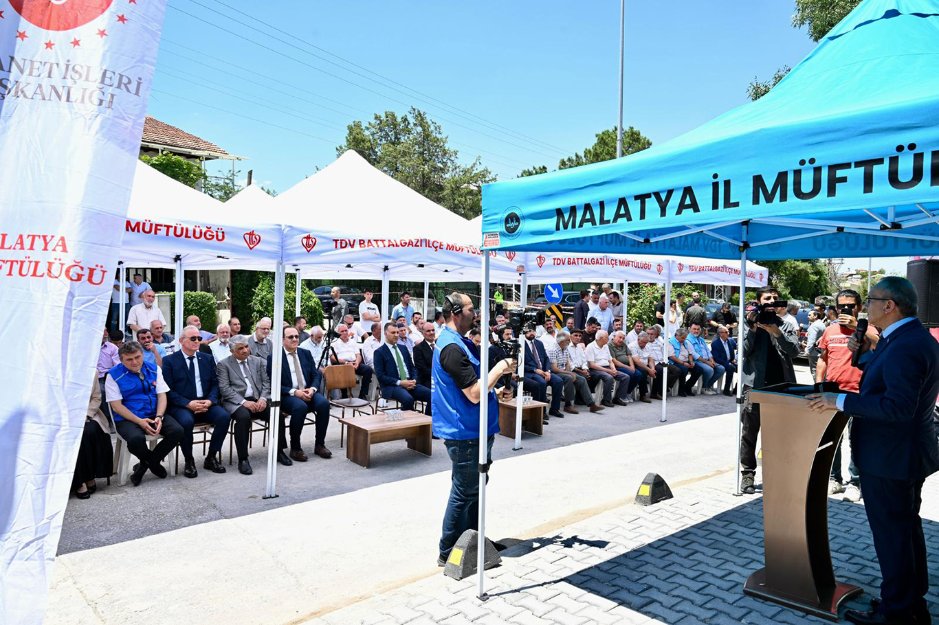 Malatya'da Hacı Mehmet Turgut Camii ibadete açıldı