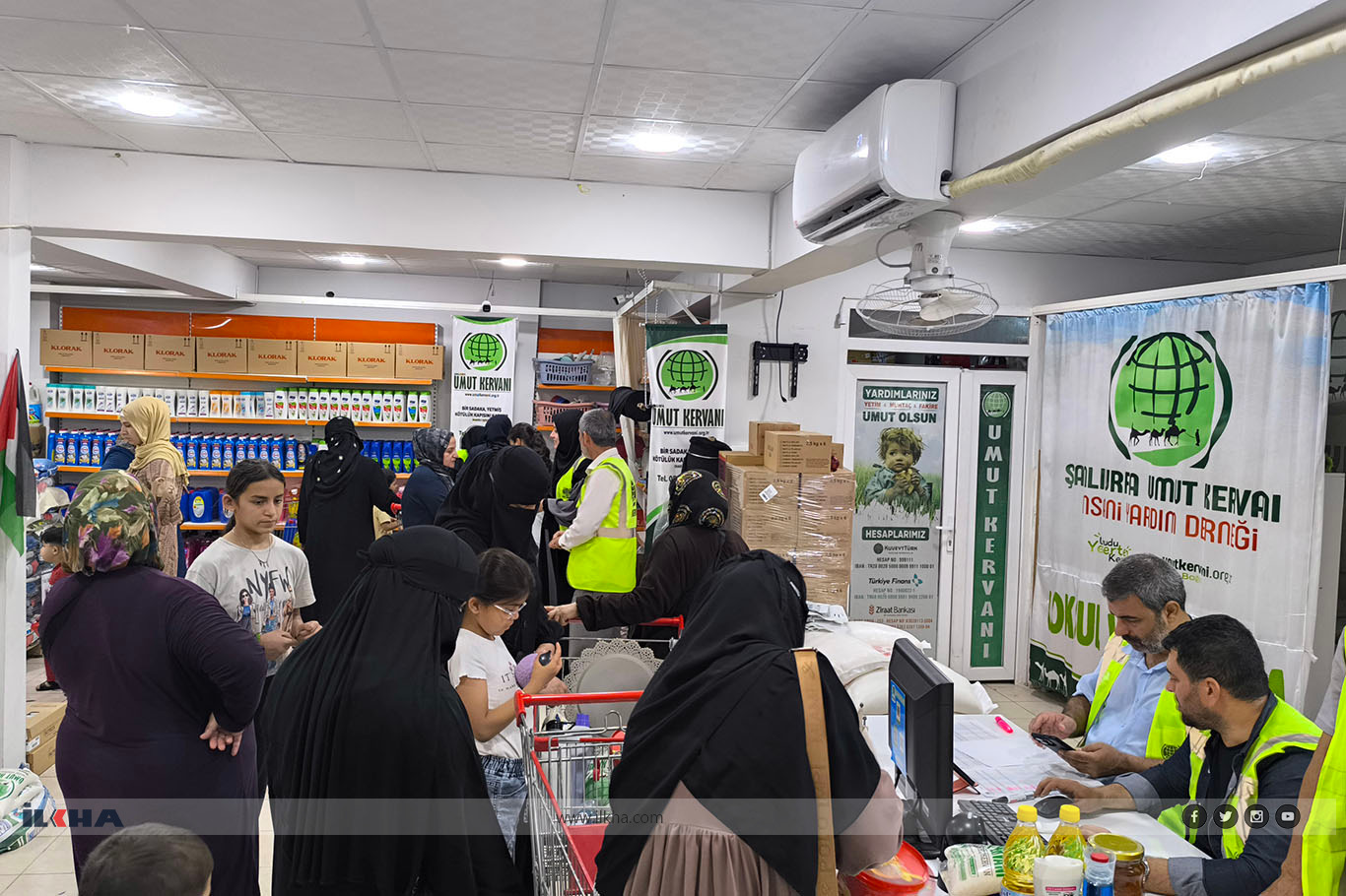 Hope Caravan launches monthly social market aid for families in Şanlıurfa
