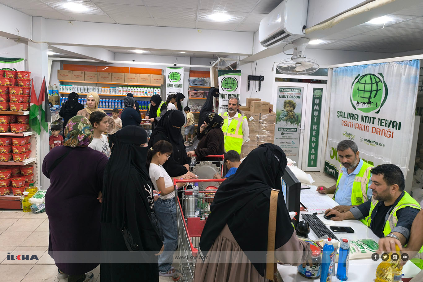 Hope Caravan launches monthly social market aid for families in Şanlıurfa