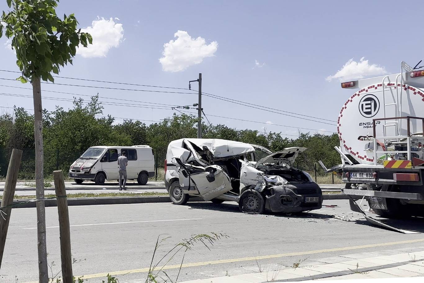 Malatya'da hafif ticari araç ile kamyon çarpıştı: 1 yaralı