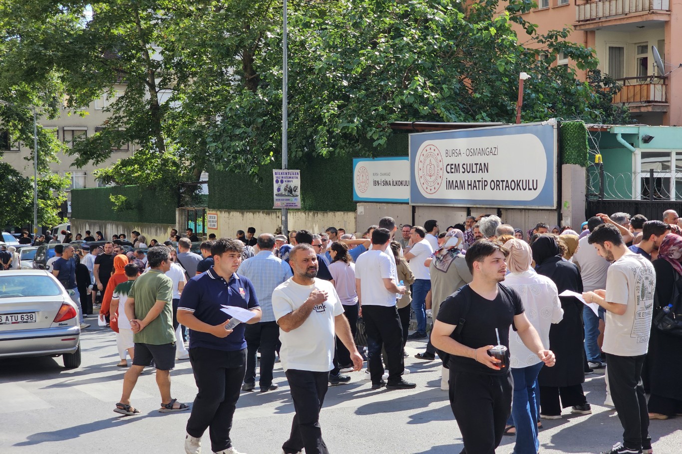 Bursa’da YKS’nin ilk oturumu başladı