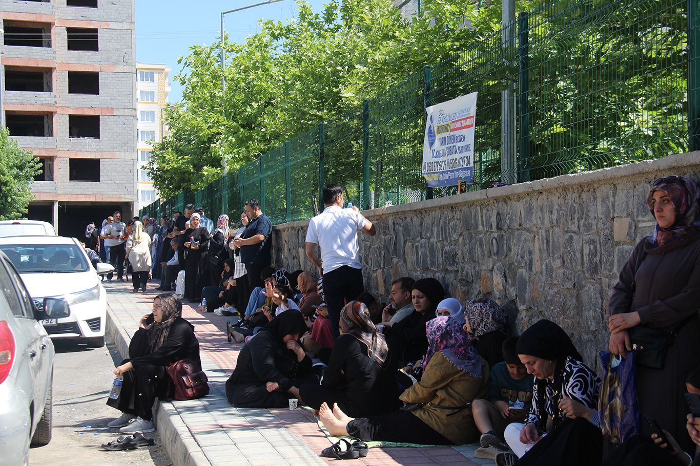 Diyarbakır’da YKS heyecanı: Bazı adaylar son dakikada sınava yetişti