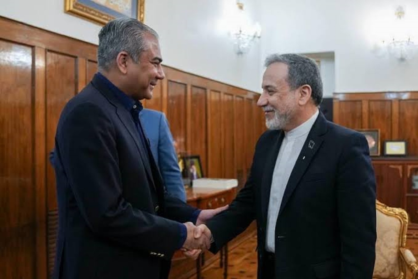 نقوی، وزیر پاکستانی برای گفتگوهای ایران و آمریکا در تهران است