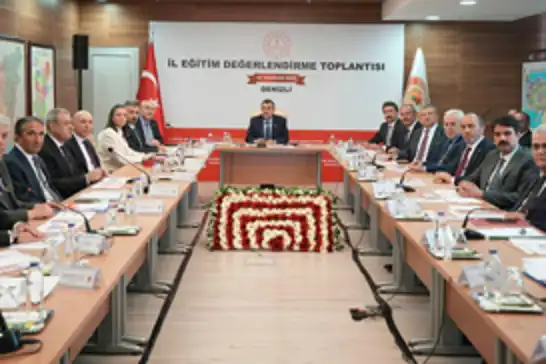 Bakan Tekin Denizli’de eğitim değerlendirme toplantısına katıldı