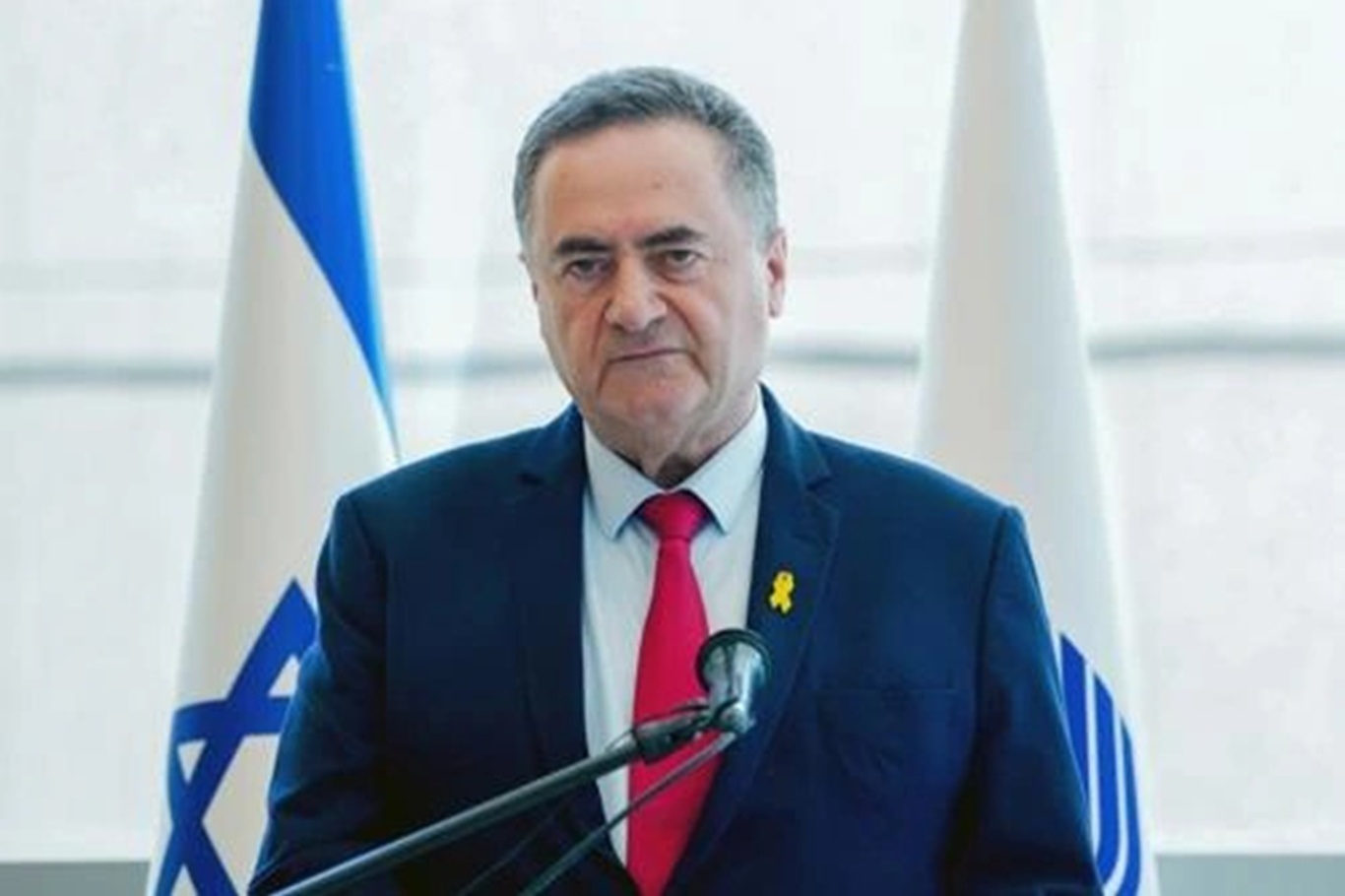 وزیر جنگ صهیونیستی اعلام کرد که در طول مدت آتش بس، از جنوب لبنان عقب نشینی نخواهند کرد