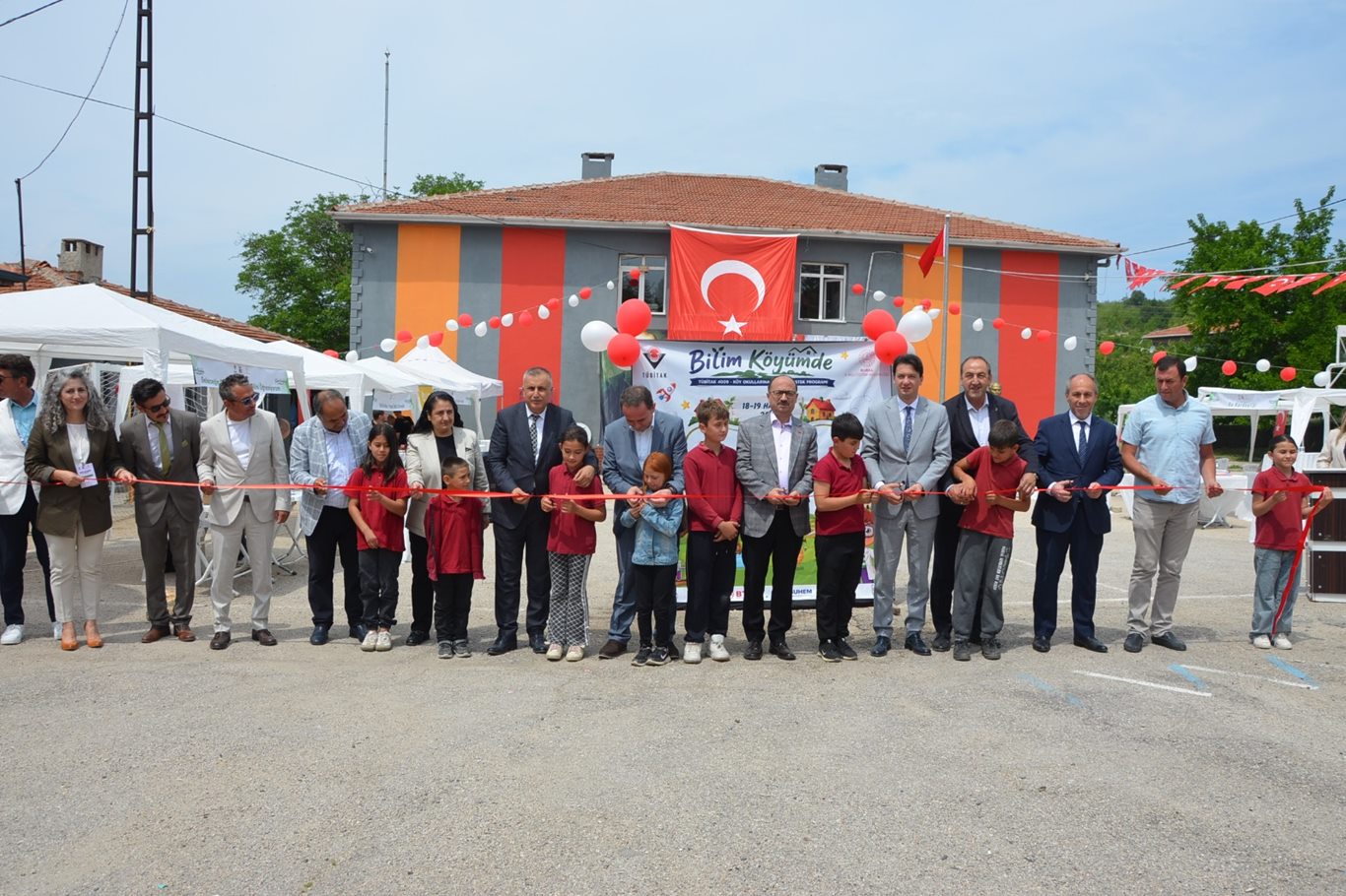 "Bilim köyümde" projesiyle bilim ve teknoloji, köy okullarına taşındı