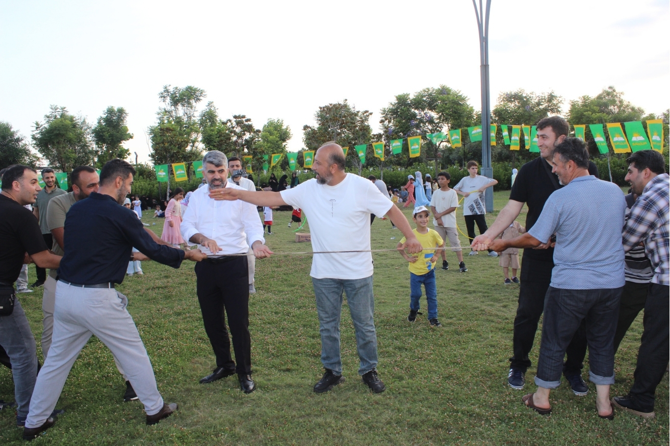HÜDA PAR Mersin Gençlik Kolları "Bahar Etkinlikleri" final programı gerçekleştirildi