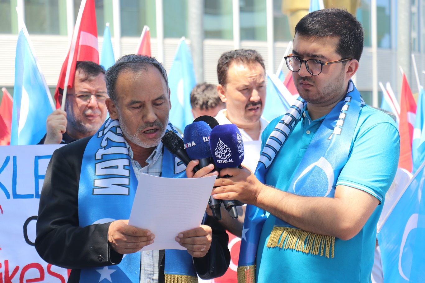 Doğu Türkistanlılardan "Küçükçekmece'de Çin İstemiyoruz!" protestosu