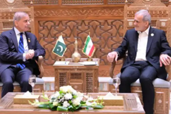 الرئيس الإيراني "بزشكيان" يزور باكستان غداً