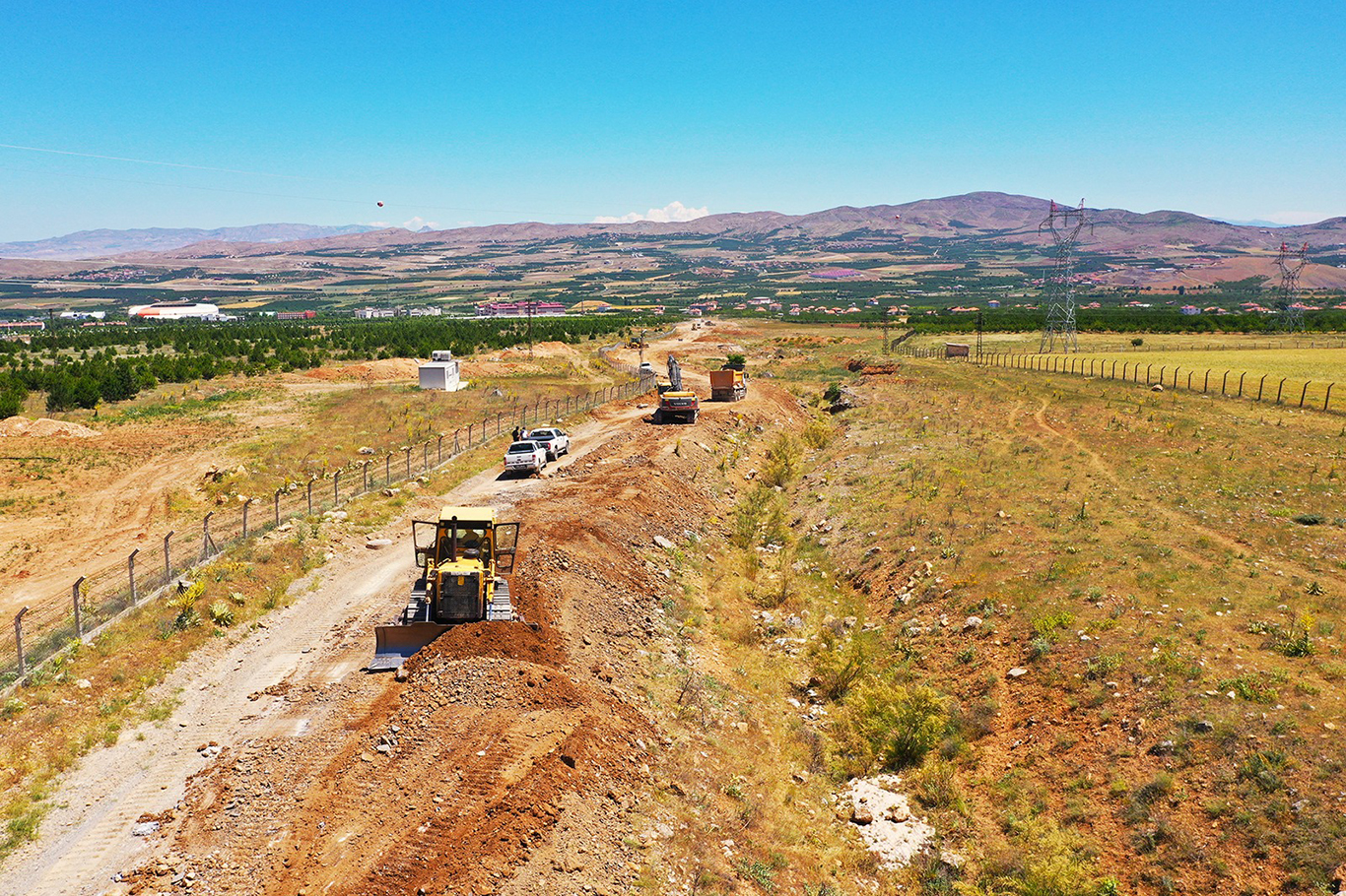 Malatya'da mahalleleri birbirine bağlayacak yol açılıyor