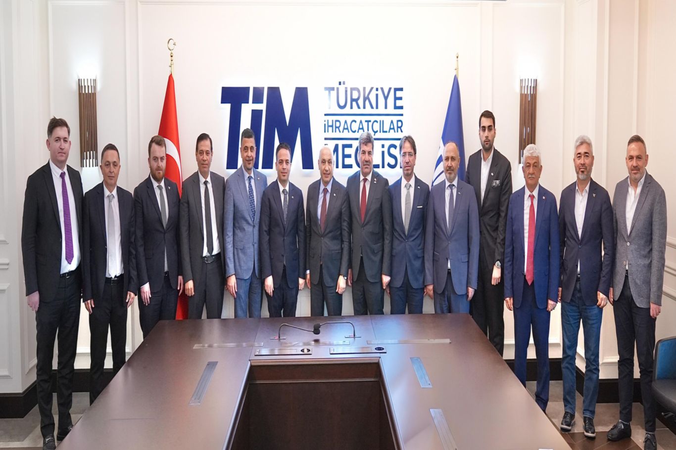 Halı sektörü milyar dolarlık hedef için yapay zeka destekli yazılım atağı başlatıyor