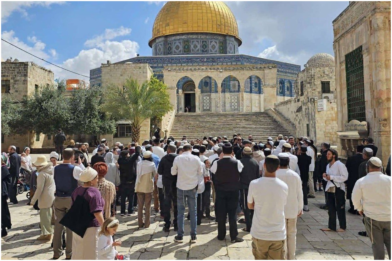 İşgalci siyonistler Mescid-i Aksa’ya baskın düzenledi