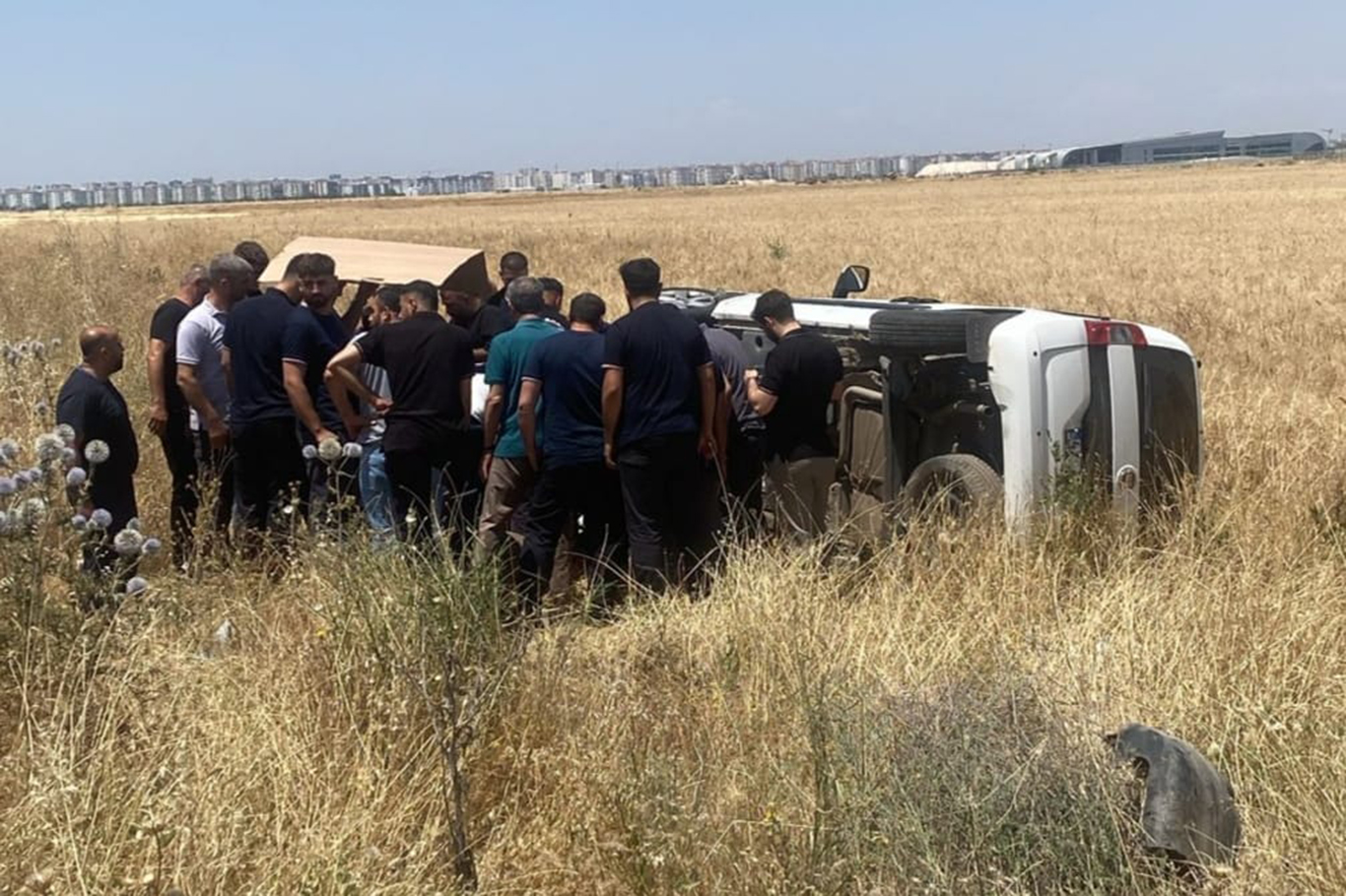 Li Dîyarbekirê wesayît teqle avêt