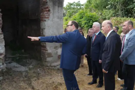 Vali Gül, Osmanlı Köyü kazı alanında incelemelerde bulundu