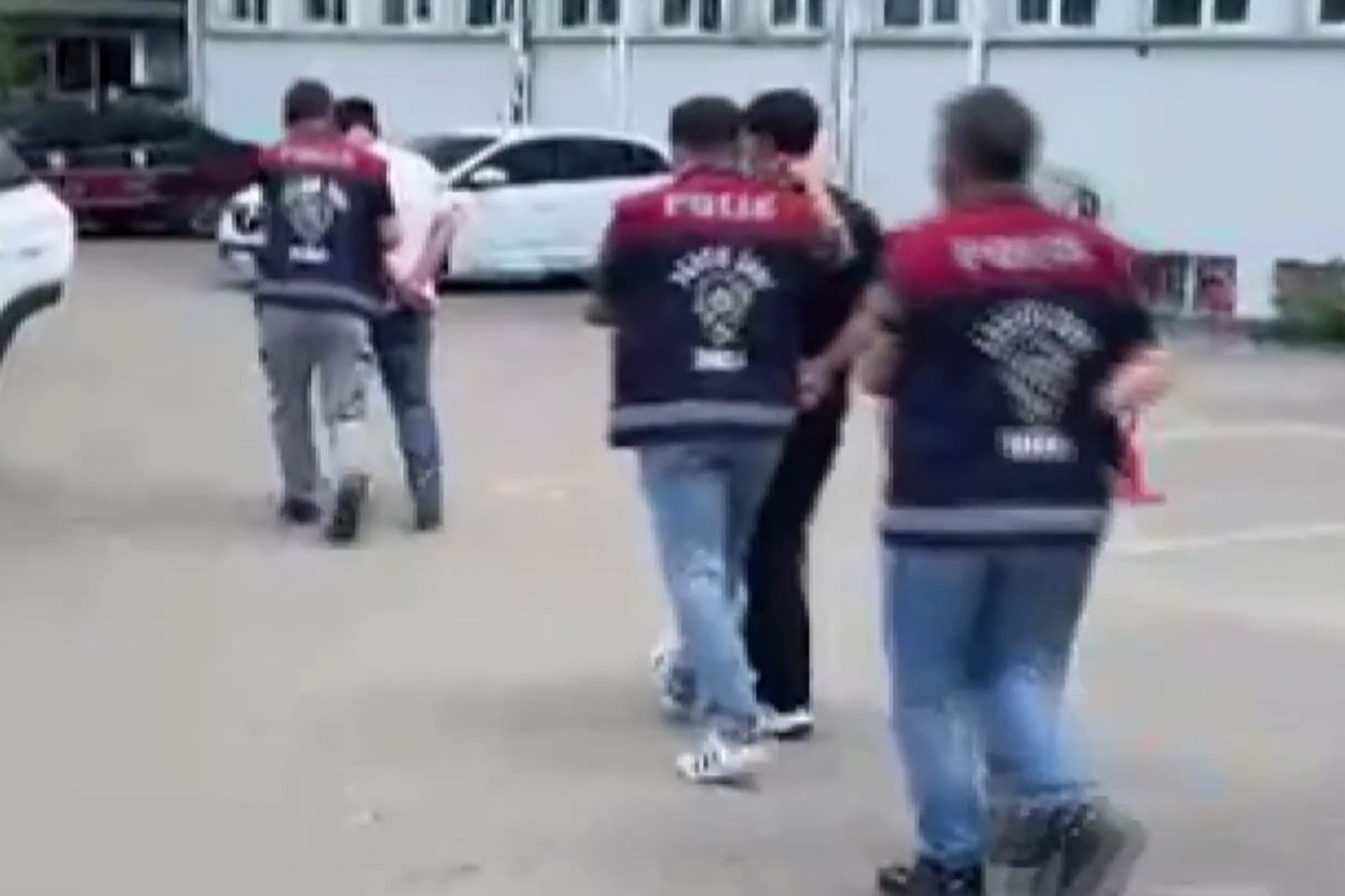 Bursa’da 'paravan hesap' operasyonu: 4 gözaltı