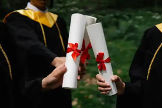One in four graduates will lose financially from going to university in UK, study shows