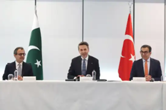 Bakan Bayraktar: Pakistan’ın elektrik özelleştirme sürecine destek vereceğiz