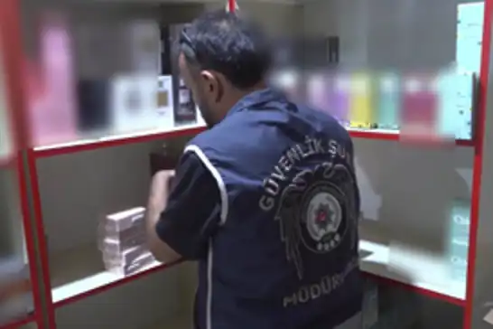 Antalya'da 5,5 milyon lira değerinde taklit ürün ele geçirildi