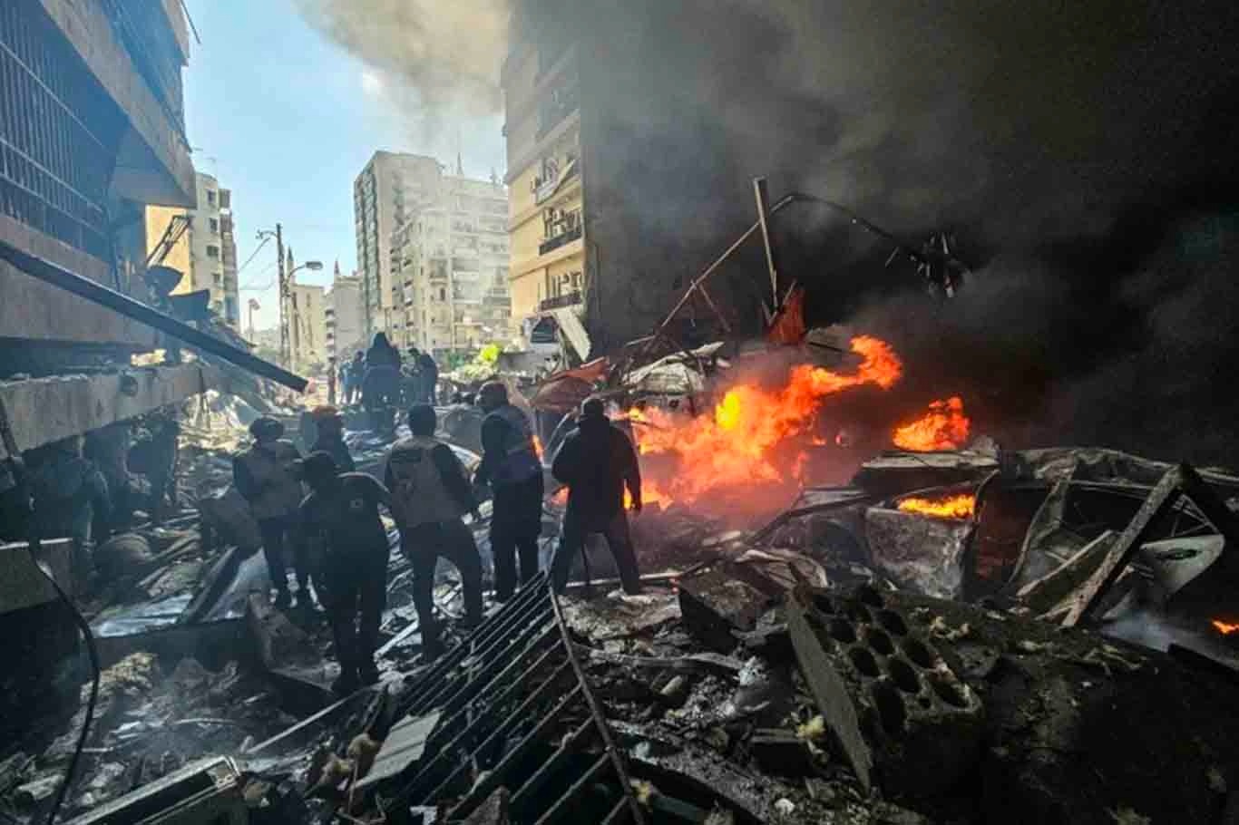 الاحتلال يواصل اعتداءاته على جنوب لبنان بالتزامن مع استمرار المفاوضات 