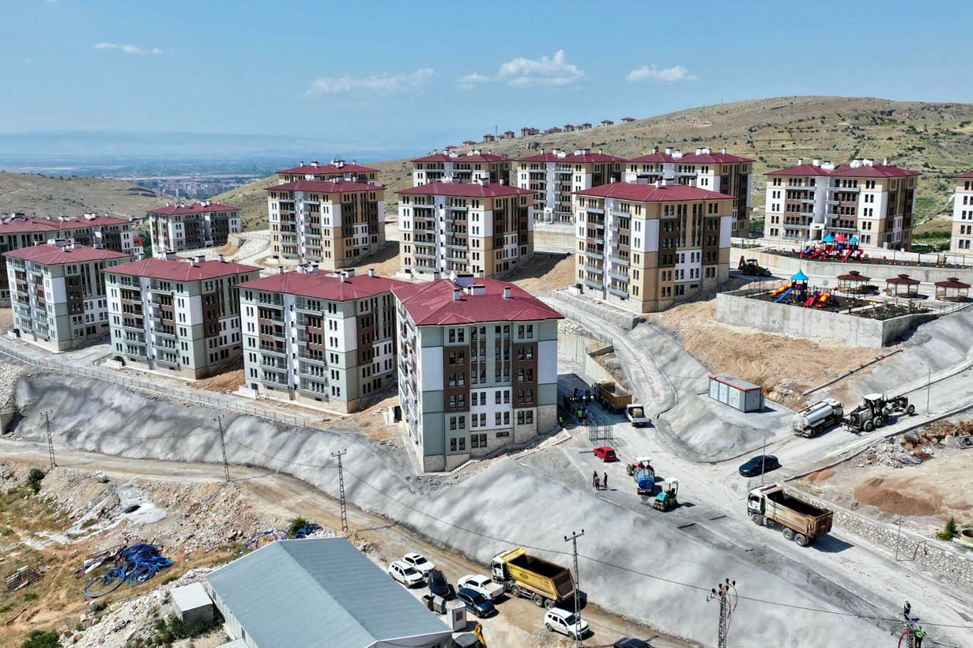 Malatya'da Konak TOKİ Konutları için asfalt çalışmaları başladı