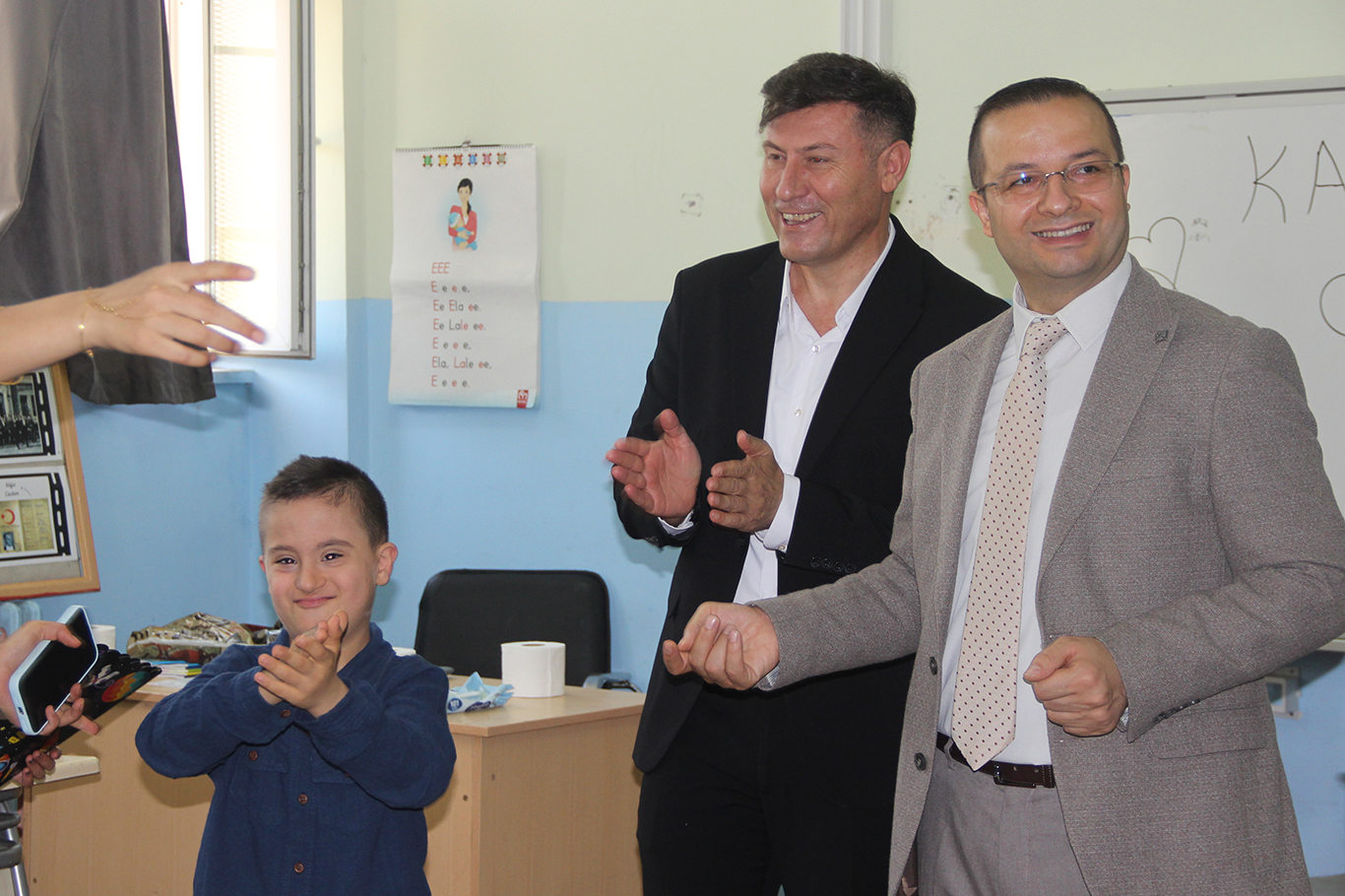 CİZRE'DE 47 BİN ÖĞRENCİ KARNE HEYECANI YAŞADI