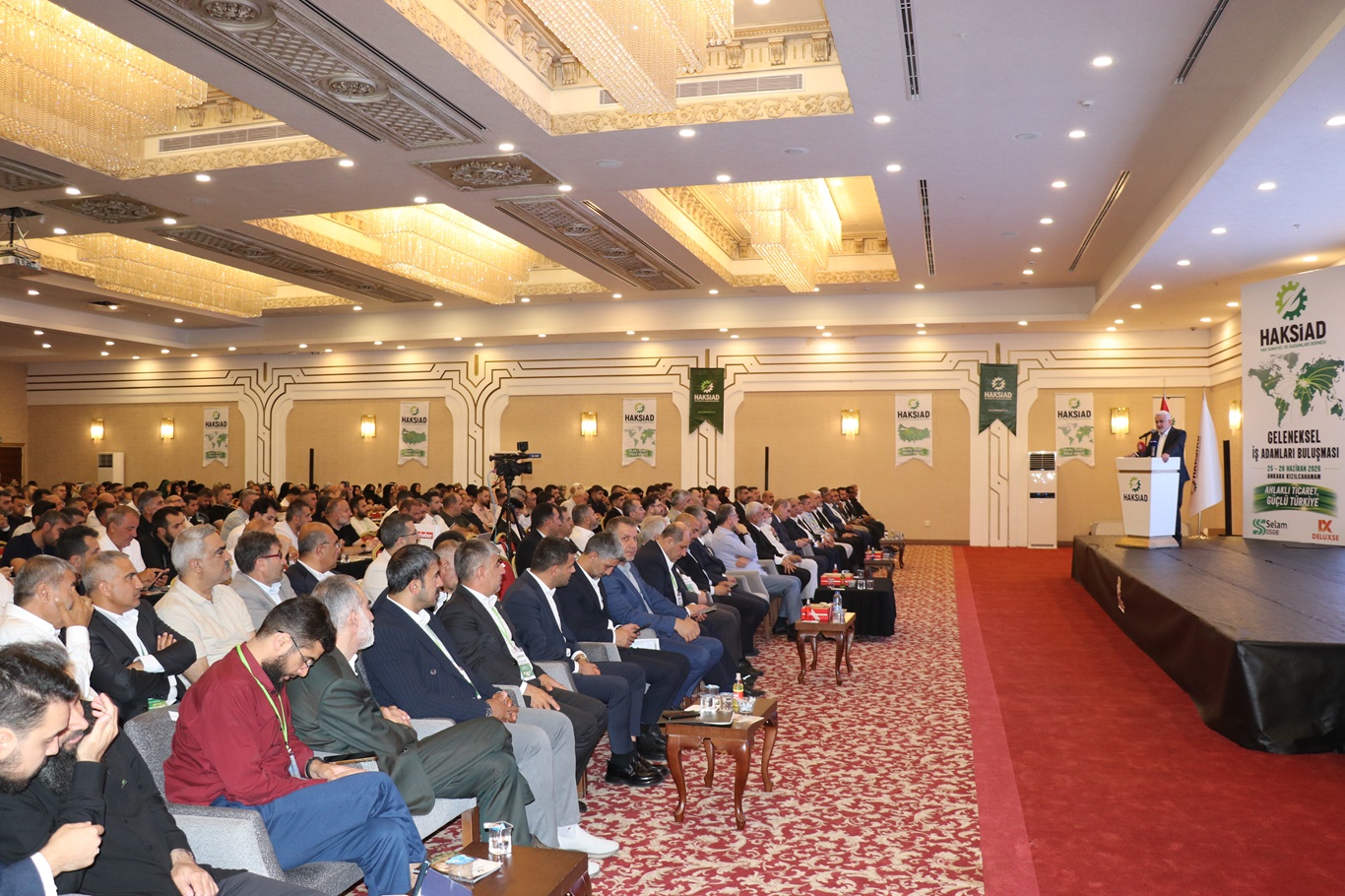 Yapıcıoğlu: Dürüst tüccarın İslam'a hizmetine âlimlerin vaazı yetişememiştir