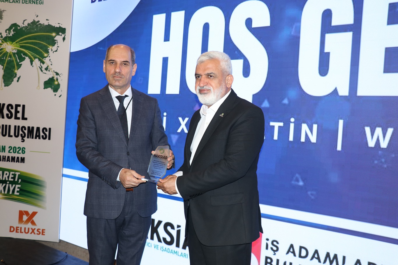 Plaket takdimi