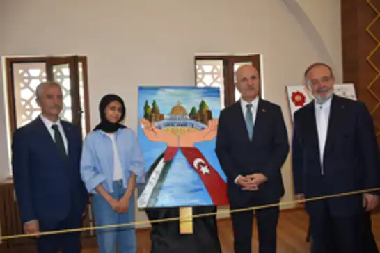 Gazze'deki çocukların umut ve acıları resimlere yansıdı