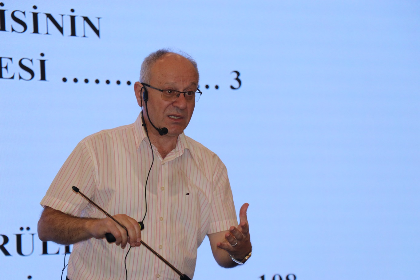 Prof. Dr. Arif Yavuz