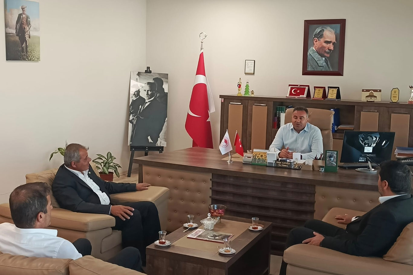 HÜDA PAR Antalya Teşkilatı Karpuz Şenliği'nde üreticilerle bir araya geldi
