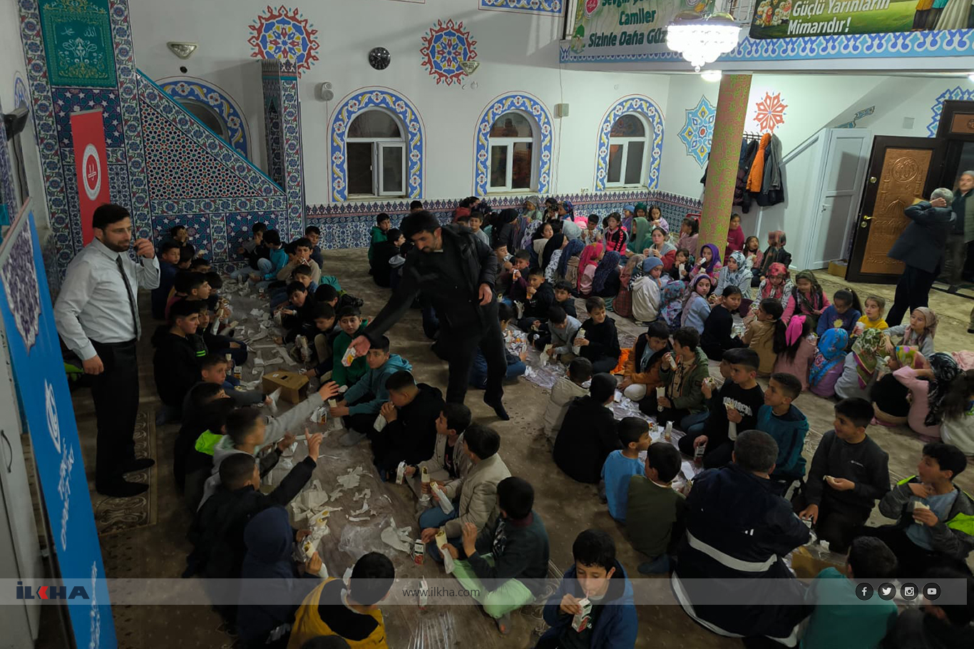 Çocuklarımızın hem ruhen hem de bedenen yetişmesi için adres camiler olmalı