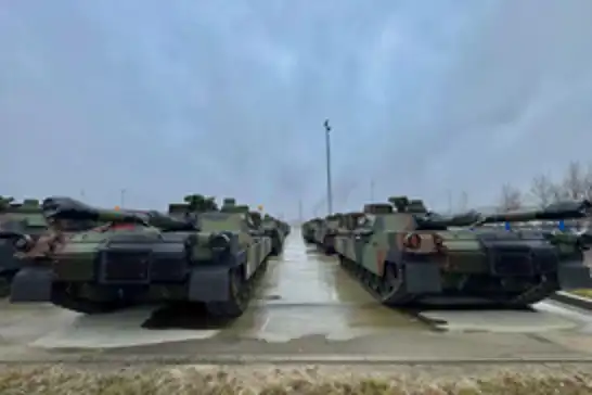 Polonya yeni M1A2 SEPv3 Abrams tanklarını teslim aldı