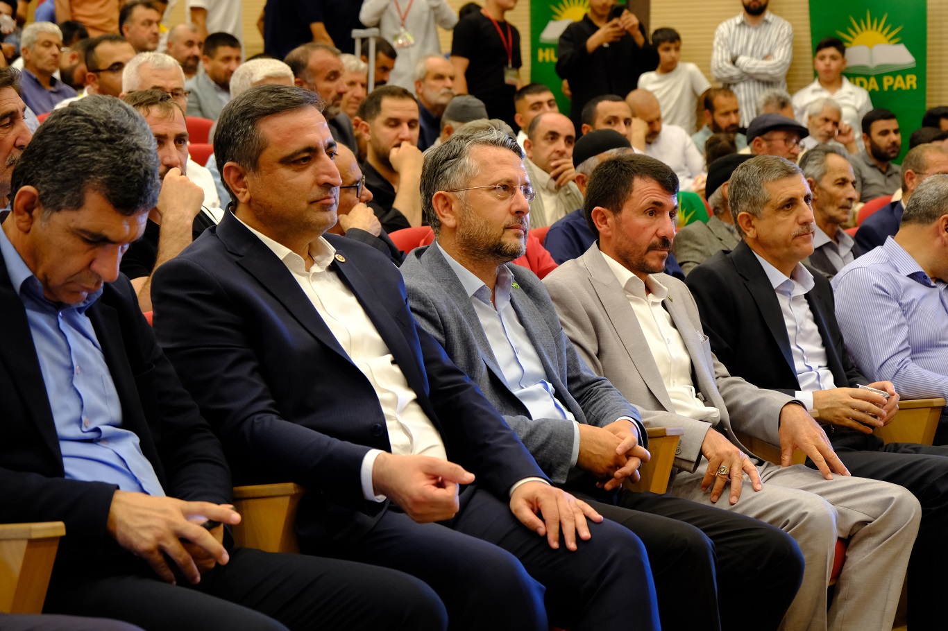 HÜDA PAR Erciş İlçe Kongresi'nde Kazım Bilici güven tazeledi