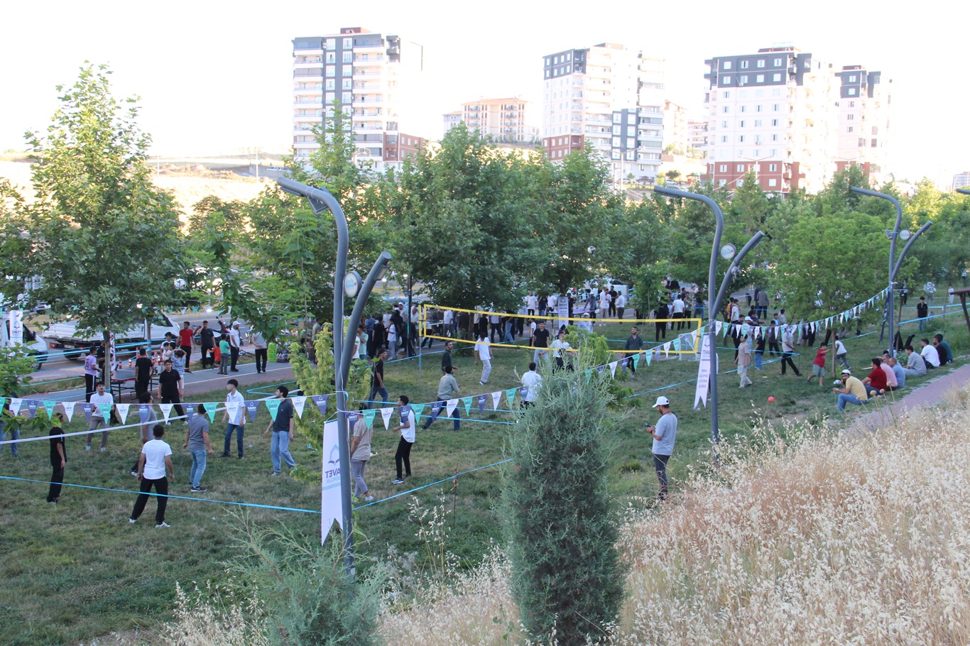 "İslam'la Diriliş, Gençlikle Yükseliş" temalı Gençlik Buluşması Batman'da coşkuyla gerçekleştirildi