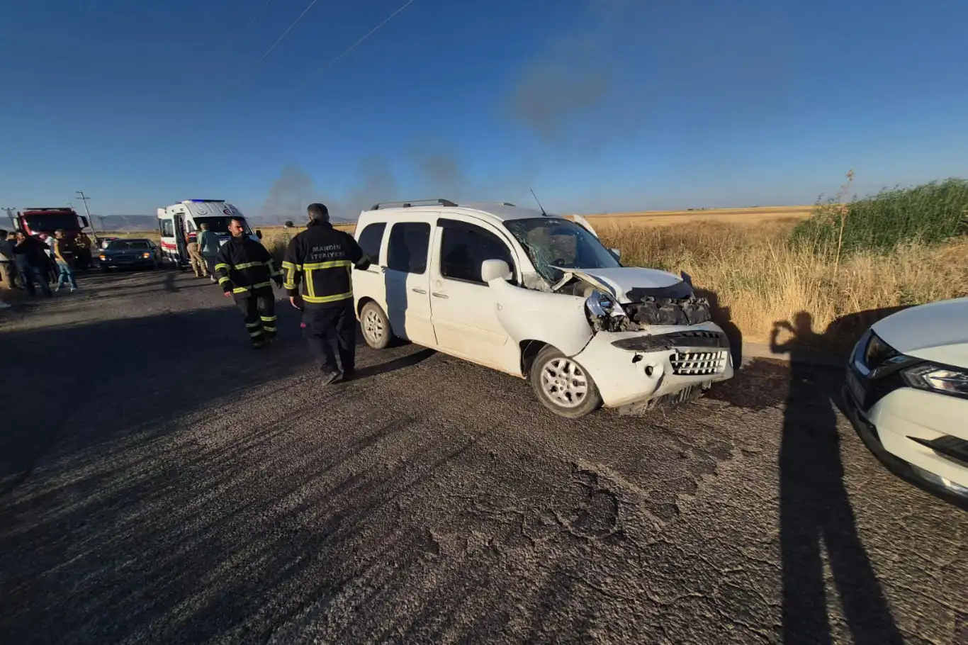 Mardin’de iki hafif ticari araç çarpıştı: 8 yaralı 