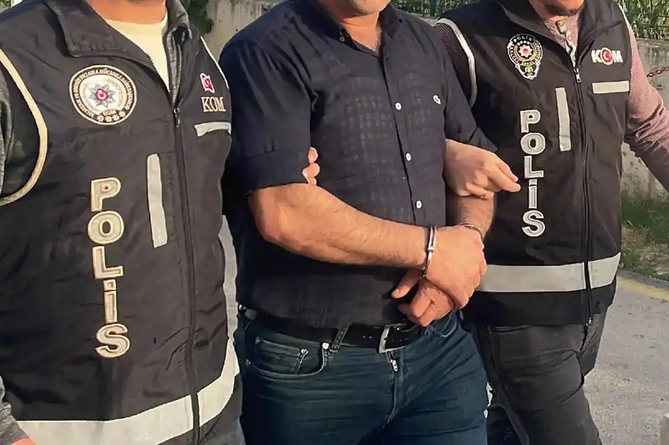 Hatay'da ticari taksiyle göçmen kaçakçılığına operasyon: 3 tutuklama