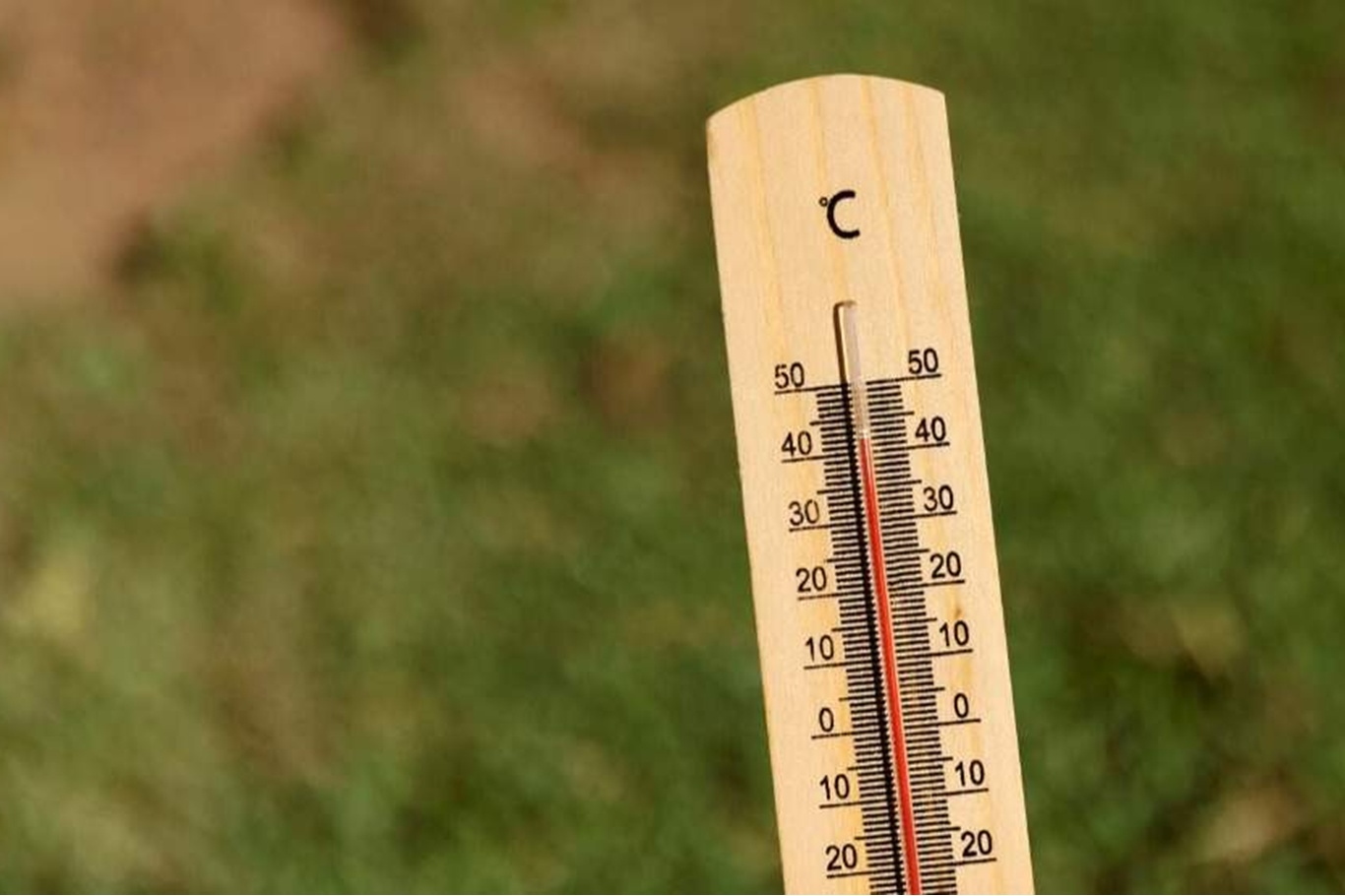 Romania issues red alert as extreme heat grips most of the country