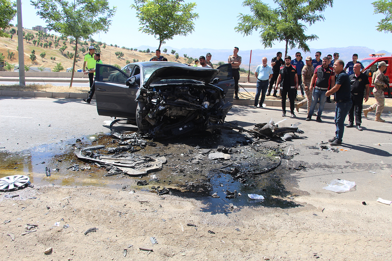 Li Şirnexê du wesayît li hev qelibîn 1 mirî, 3 birîndar