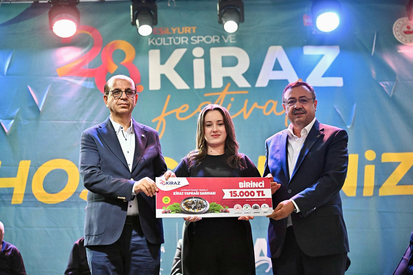 Malatya'da kiraz yaprağı sarması yarışı