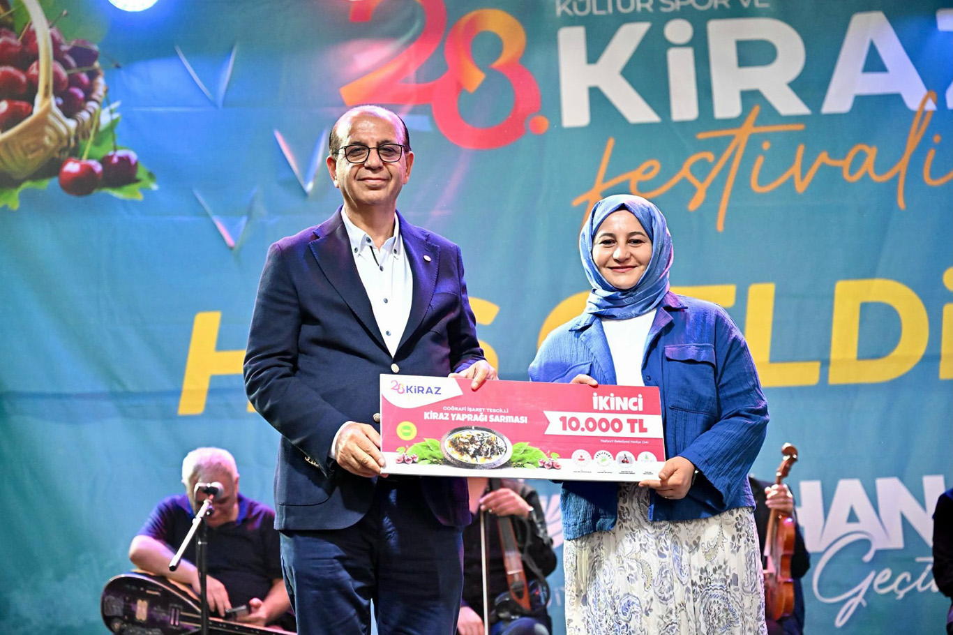 Malatya'da kiraz yaprağı sarması yarışı