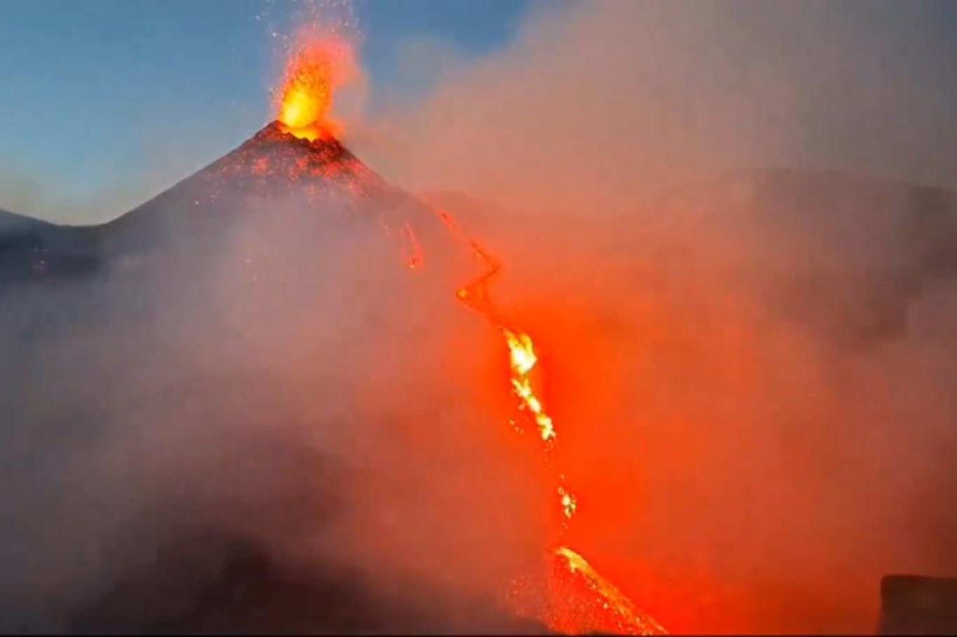 Italy raises alert level at Mount Etna as volcanic activity increases