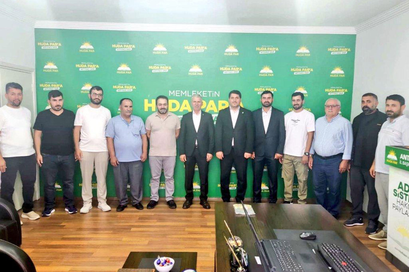 HÜDA PAR Antalya'da tüm ilçe kongrelerini tamamladı