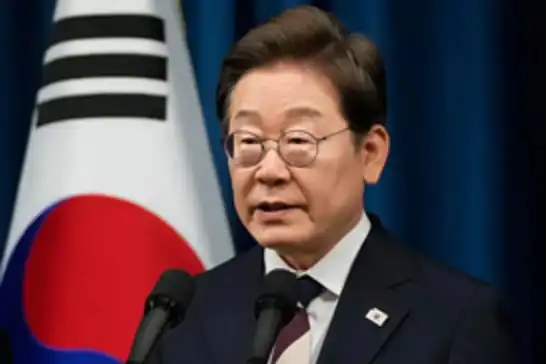 Güney Kore gemileri Hürmüz Boğazı’nı terk etti
