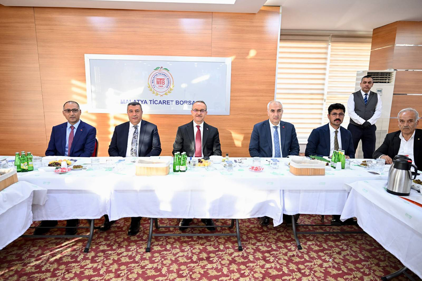 Vali Yavuz: Malatya'nın gündemi üretim, ticaret ve ihracat olmalı