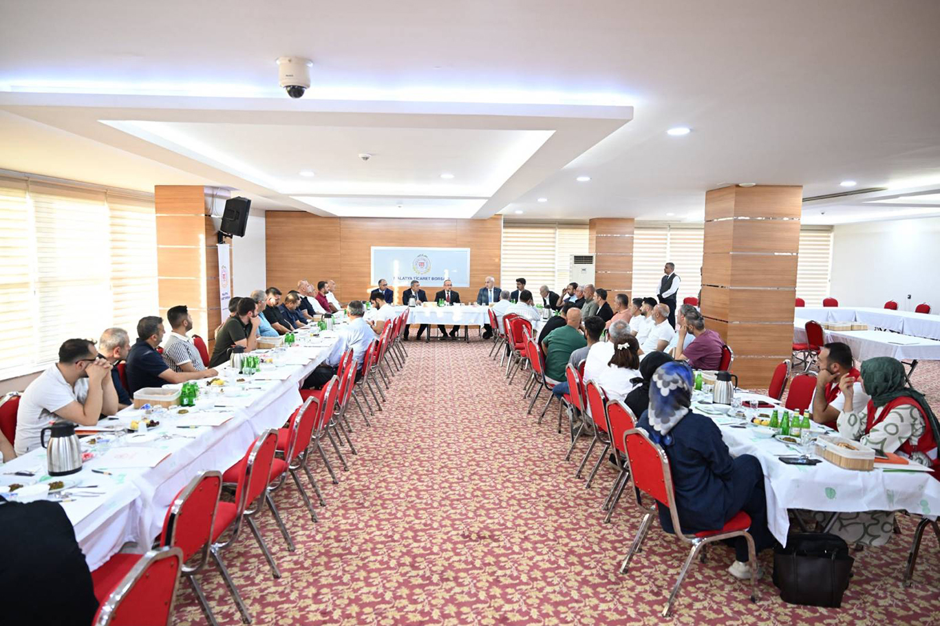 Vali Yavuz: Malatya'nın gündemi üretim, ticaret ve ihracat olmalı