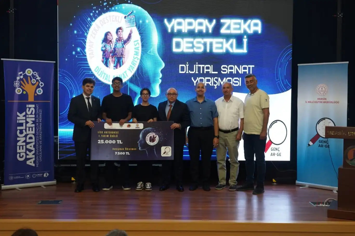 Yapay zeka destekli dijital sanat yarışmasında ödüller sahiplerini buldu