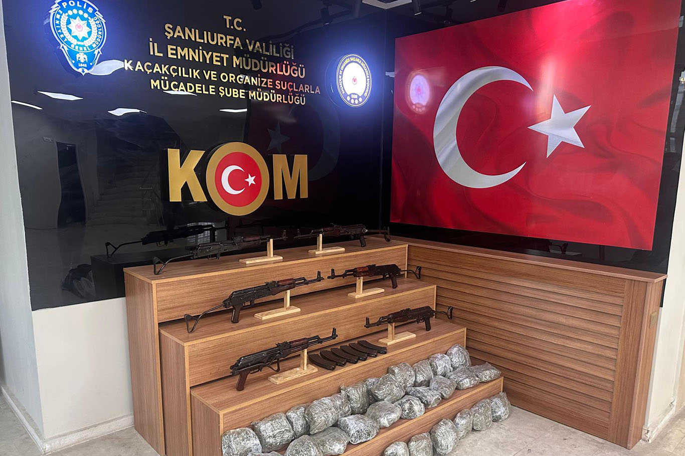 Şanlıurfa’da silah ve uyuşturucu operasyonunda 2 tutuklama