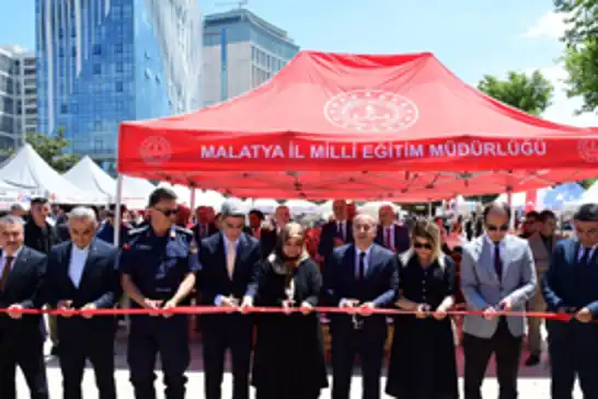 Malatya'da hayat boyu şenliğinde 30 bin kursiyerin emeği görücüye çıktı