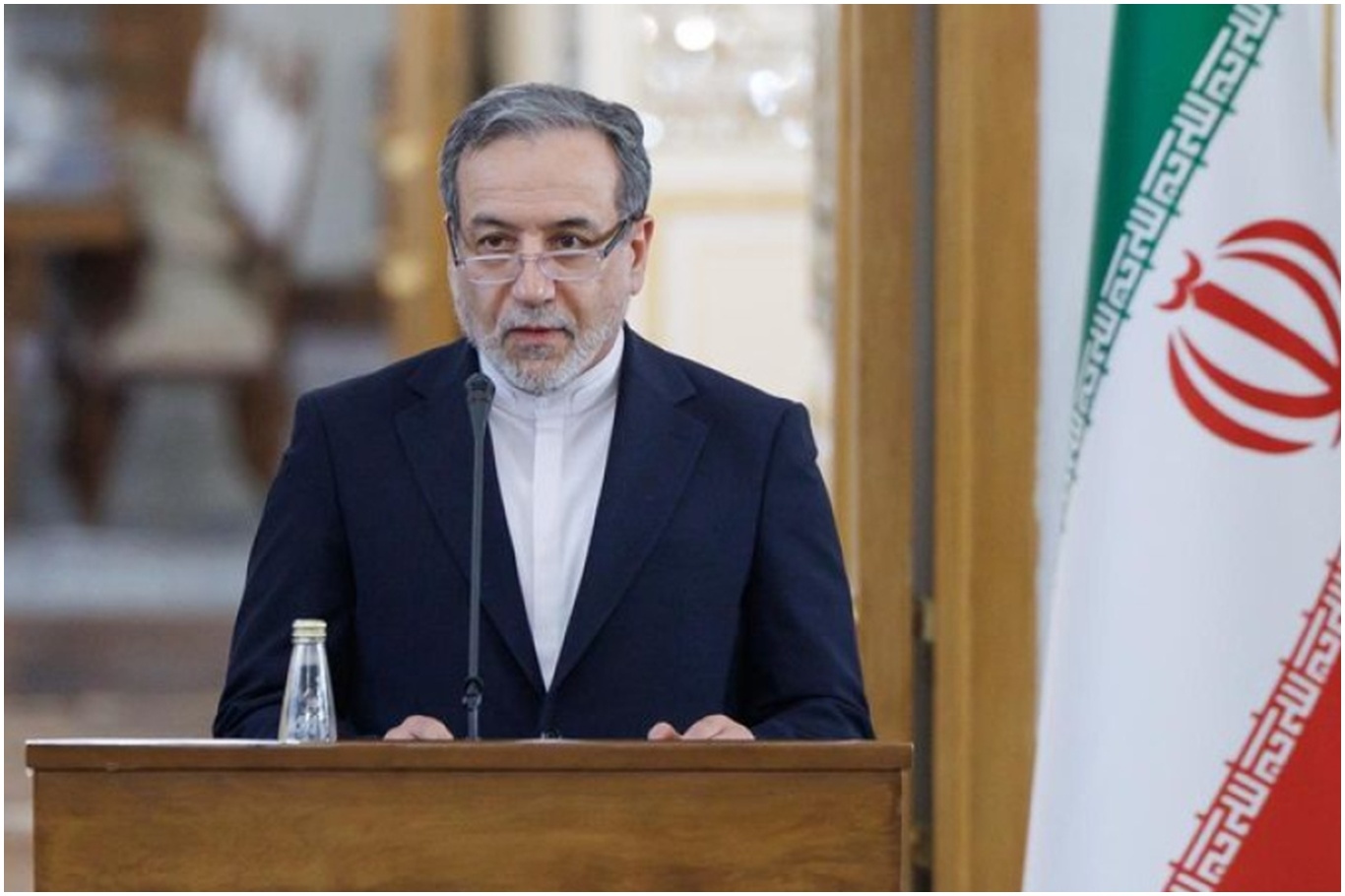 Araghchi: Iran and Oman to make final decision on Strait of Hormuz
